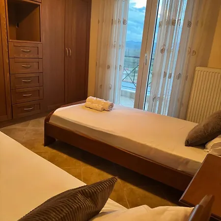 Apartment Near Loutra Pozar & Edessa Falls *